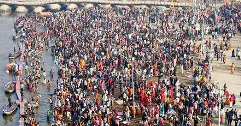 Prayagraj Triveni Sangam Holy Dip - The Holiday Trips