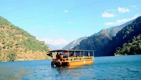 Chamera Lake Boating