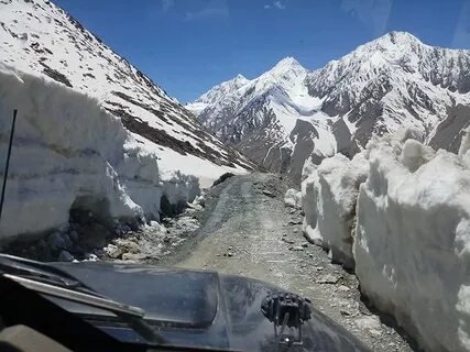 Kunzum Pass Snow