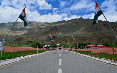 Kashmir with Ladakh Road Trip