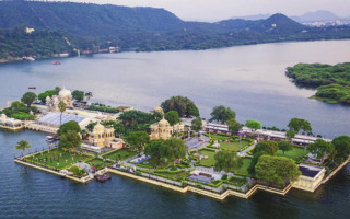 Lake Pichola in Udaipur Rajasthan