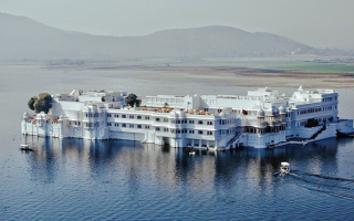 Lake Pichola in Udaipur Rajasthan