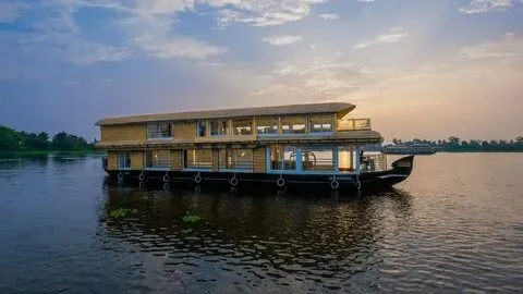 Kerala Luxury Houseboat Tour