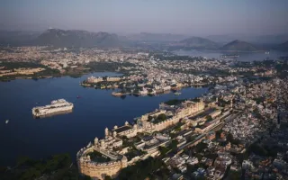 5 Days Pink & Lake City Honeymoon Tour - The Holiday Trips